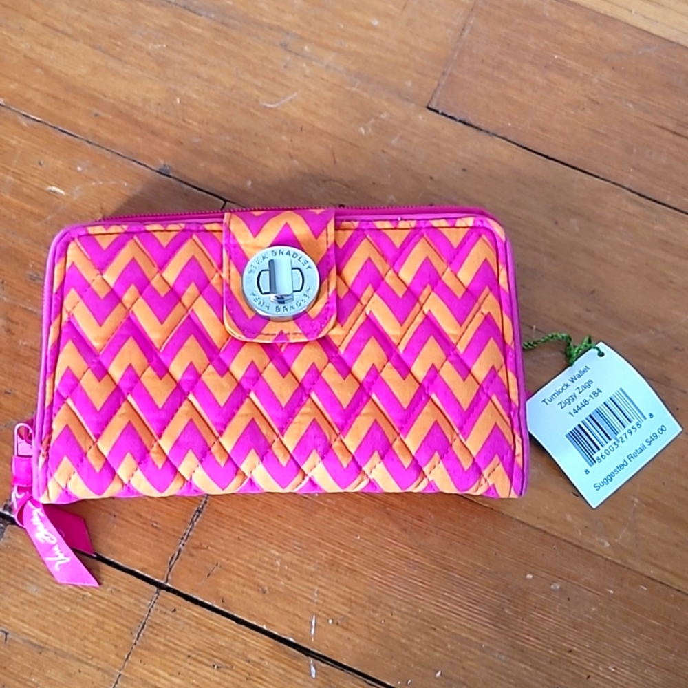 Vera Bradley Turnlock Wallet in Ziggy Zags NWT
